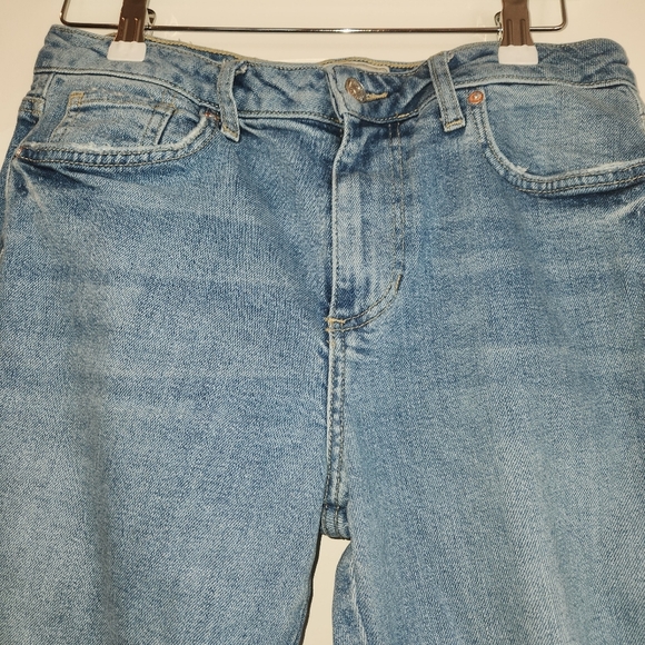 Free People Cropped Raw/Fray Hem Jeans Size 27 High Rise Distressed With Stretch - Picture 4 of 14